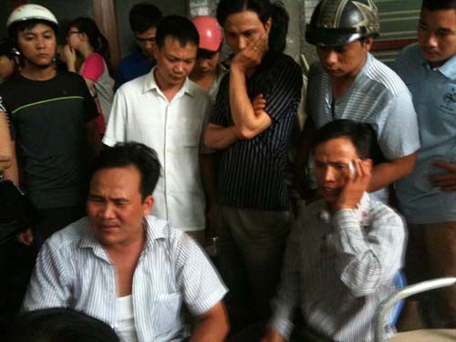 Anh Ngọc và anh Kỷ bị thương sau hai phát súng của CSGT.