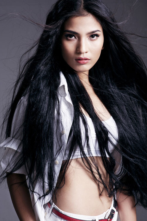 Vẻ đẹp cuốn hút của Trương Thị May