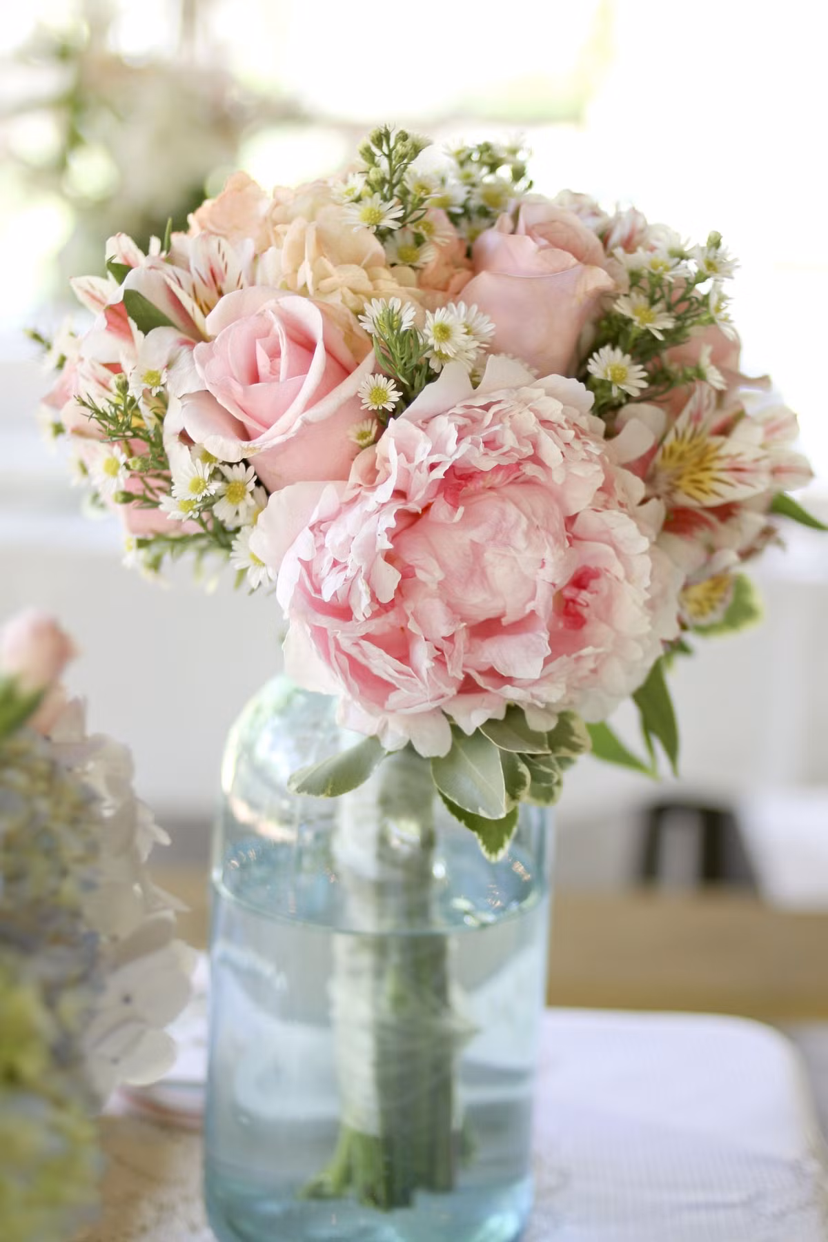 Vai buoc don gian de co binh hoa dep de trang tri nha-Hinh-9