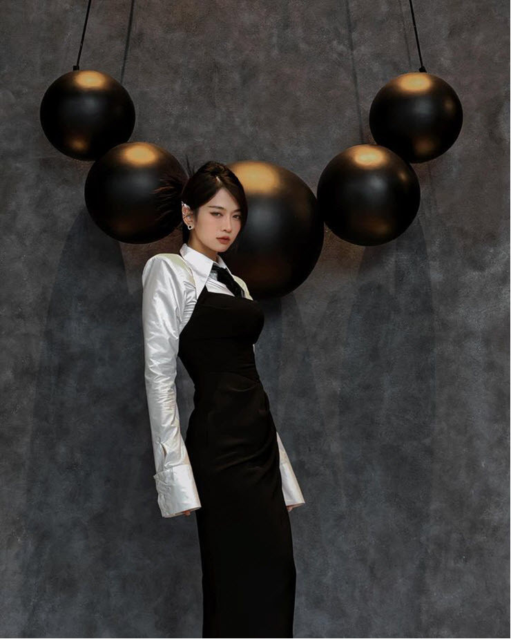 TikToker Lê Bống nổi tiếng vì sự nóng bỏng và táo bạo trên MXH.