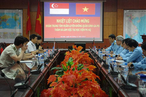 Hai bên đã có cuộc trao đổi về một số chủ đề trong huấn luyện lực lượng.