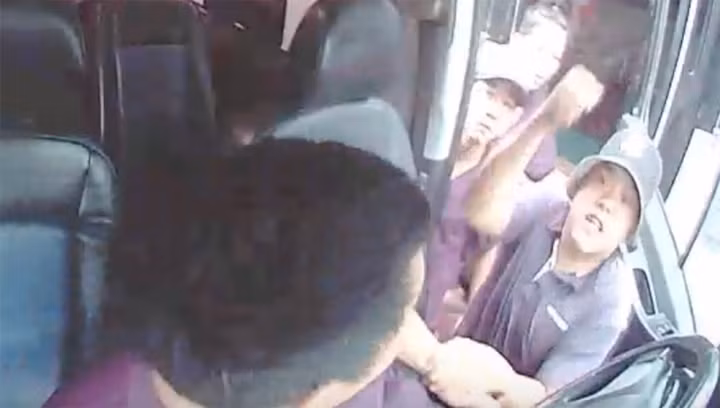 Thieu tuong Dinh Van Noi chi dao vu tai xe xe khach to bi hanh hung