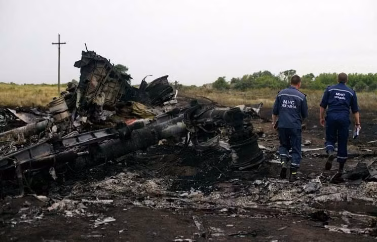 Xác máy bay MH17.