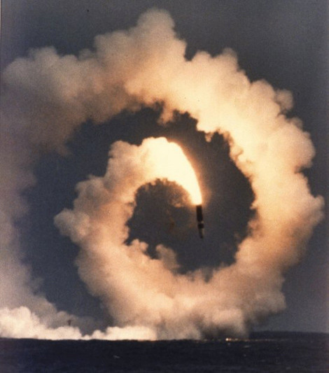 Tên lửa đạn đạo Bulava thất bại trong thử nghiệm do lỗi nhà sản xuất.