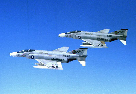 Tiêm kích F-4 của Hải quân Mỹ.