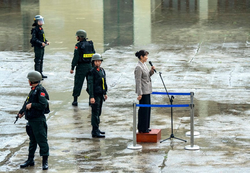 Các chiến sĩ luôn phải sẵn sàng để đảm bảo an ninh, an toàn trong mọi tình huống.