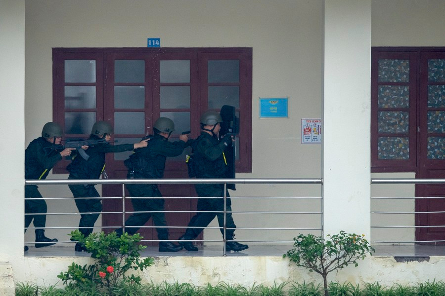 Nội dung tình huống giả định giải cứu con tin trong nhà.