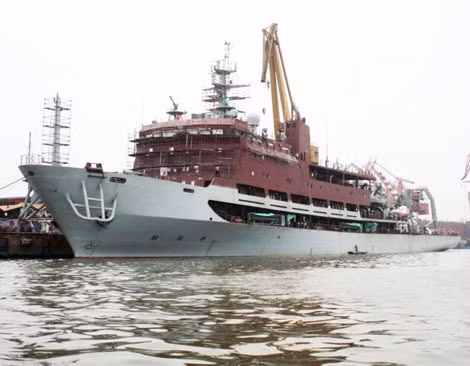 Tàu cứu hộ tàu ngầm Type 926.