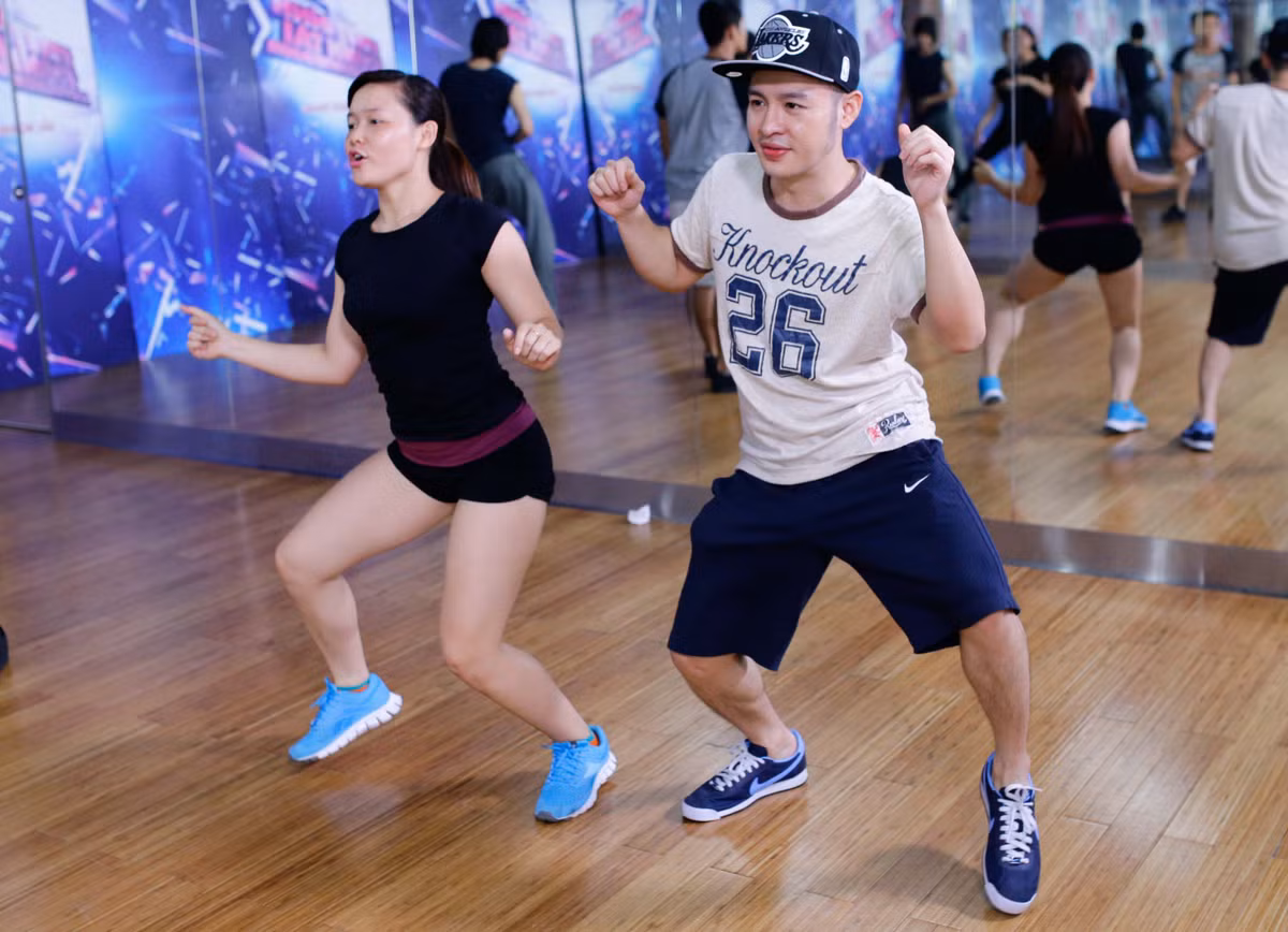 Dù gây được ấn tượng mạnh mẽ bằng khi hát dân ca Nam bộ khá ngọt nhưng Hoàng Hải cũng bị thử thách mới gây khó dễ. Hiện tại, hoàng tử Vpop vẫn chưa tìm được ca khúc phù hợp nhưng anh vẫn cố gắng luyện tập các động tác vũ đạo cơ bản để thích nghi..