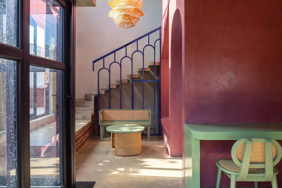 Doc dao ngoi nha gach tao hinh uon luon nhu nhung con song bien-Hinh-7