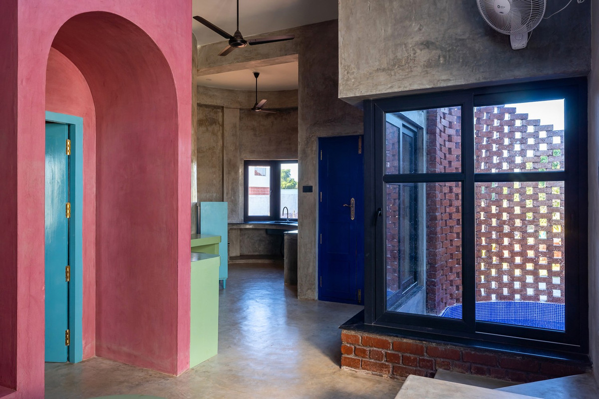 Doc dao ngoi nha gach tao hinh uon luon nhu nhung con song bien-Hinh-6