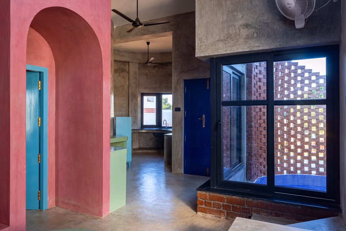 Doc dao ngoi nha gach tao hinh uon luon nhu nhung con song bien-Hinh-6