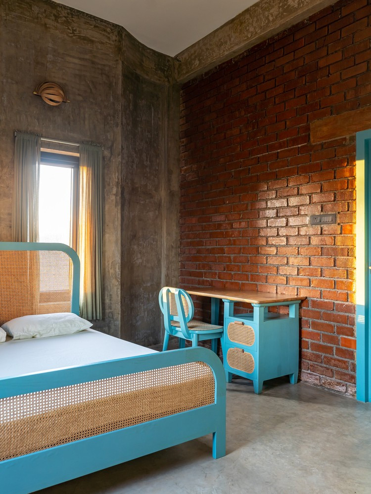 Doc dao ngoi nha gach tao hinh uon luon nhu nhung con song bien-Hinh-13