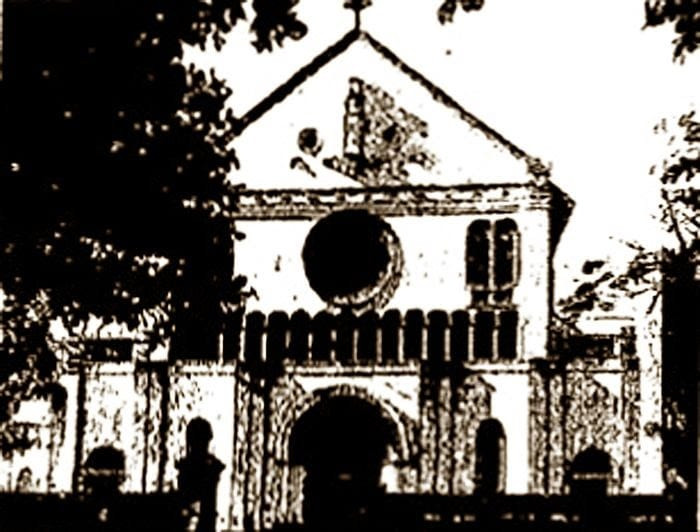 Diện mạo nhà thờ Tân Định năm 1896-1898. Kiến trúc hiện tại của nhà thờ hình thành cuối thập niên 1920, khi công trình được xây dựng lại.