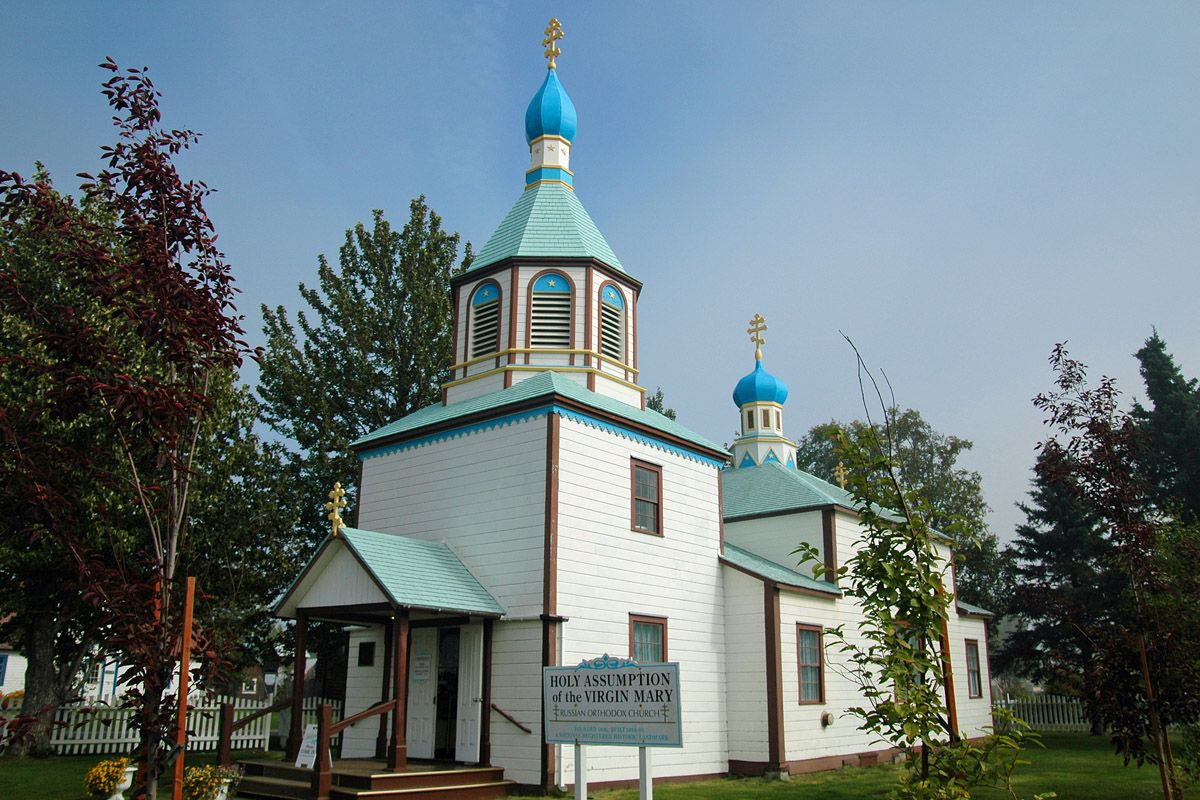 Ngày nay, bằng chứng về các điểm định cư của người Nga vẫn còn tồn tại trên khắp vùng Đông Nam Alaska, thể hiện qua các địa danh đậm chất Nga và một số nhà thờ được người Nga xây dựng từ thuở họ còn định cư ở nơi đây.