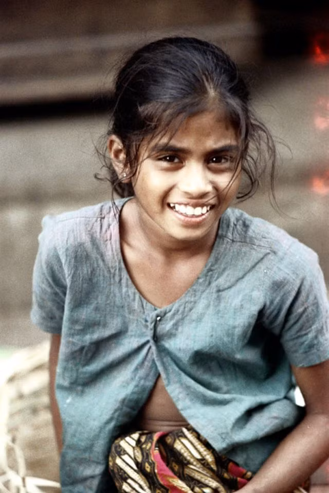 Vẻ đẹp hoang dại của cô sơn nữ ở chốn thị thành.