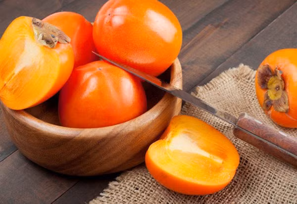 Nhung nguoi tuyet doi khong nen an qua hong, co dung la hai suc khoe