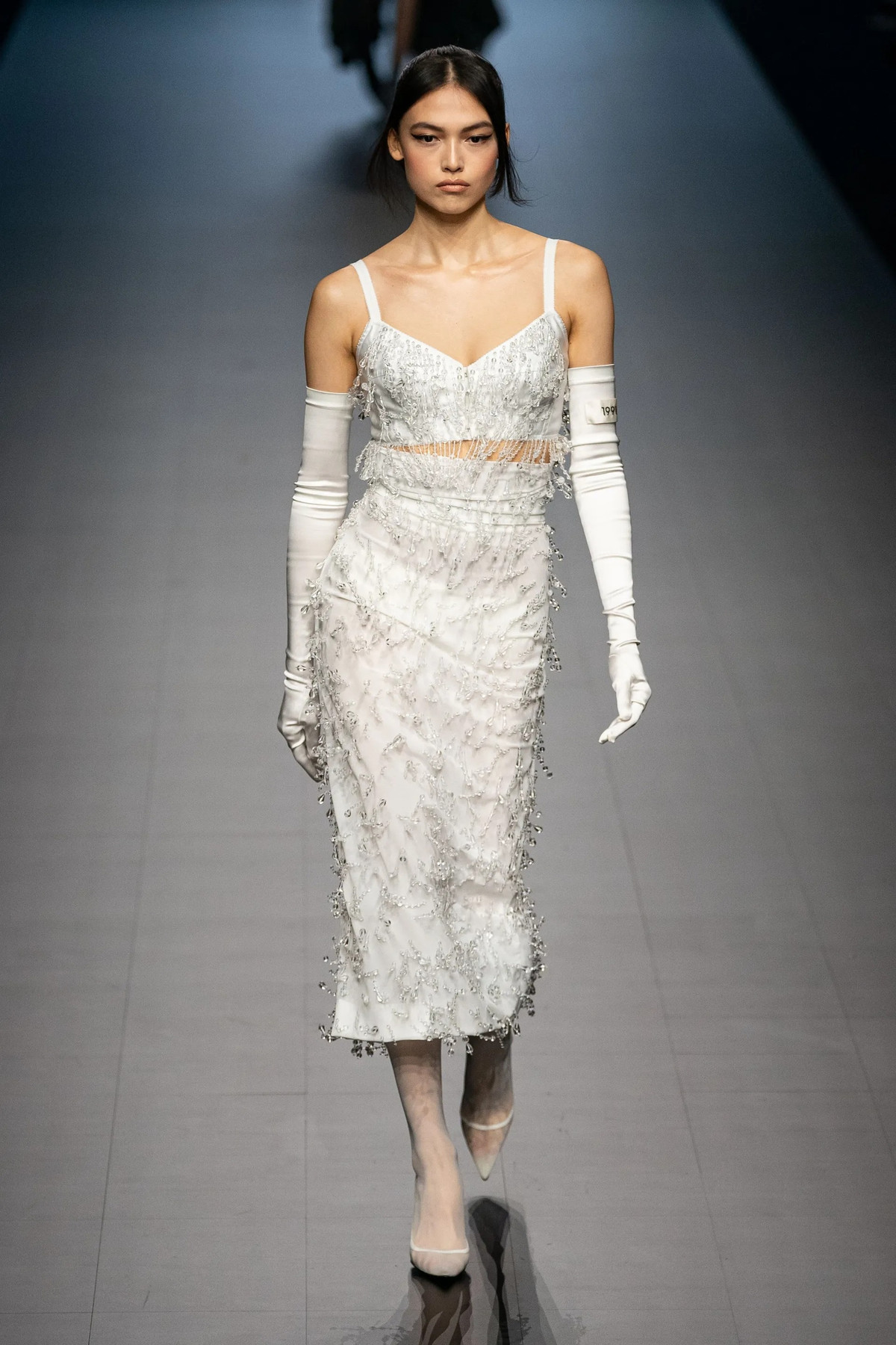 Con gai 18 tuoi cua Monica Bellucci dien mot lo noi y-Hinh-11