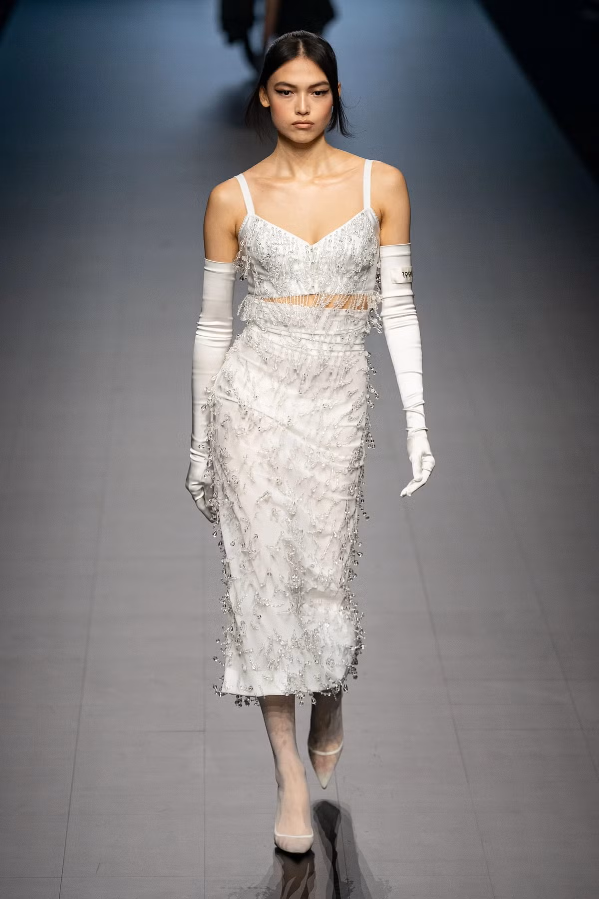 Con gai 18 tuoi cua Monica Bellucci dien mot lo noi y-Hinh-11