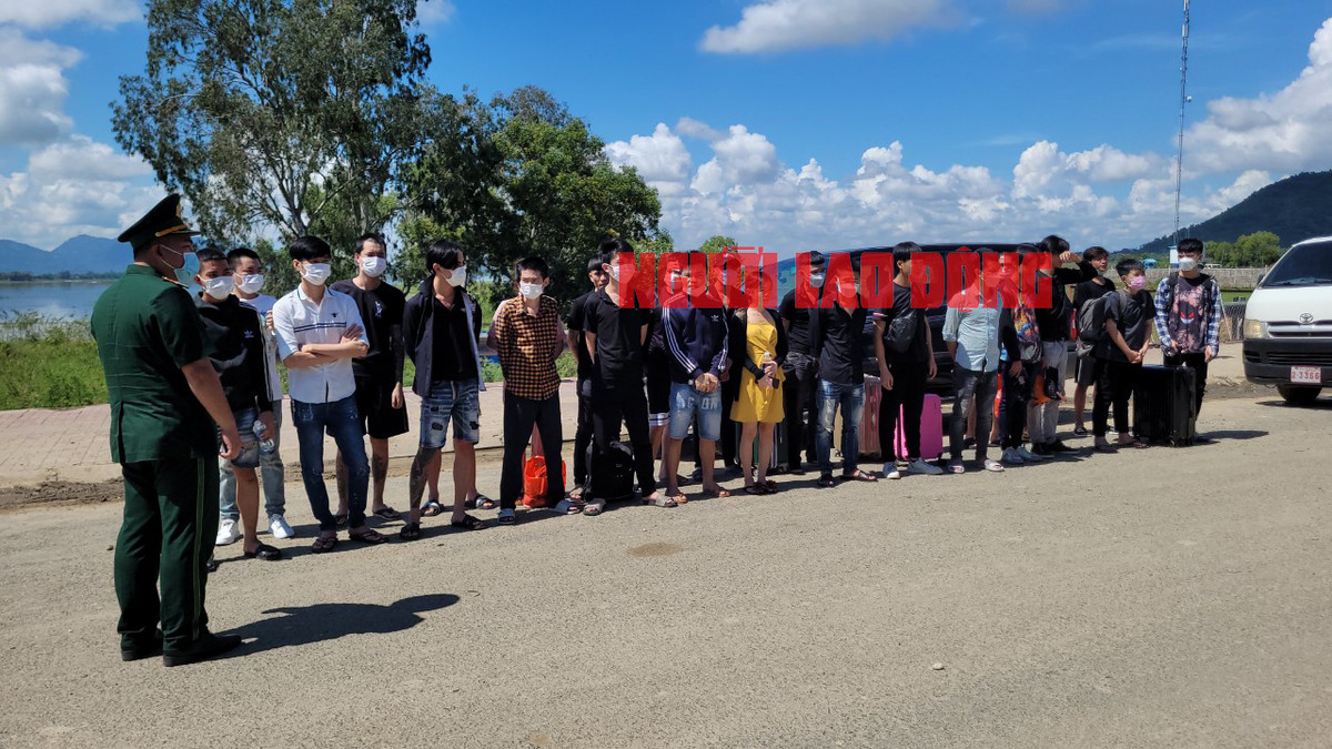 NONG: Them hang chuc nguoi duoc giai cuu tu casino o Campuchia-Hinh-2