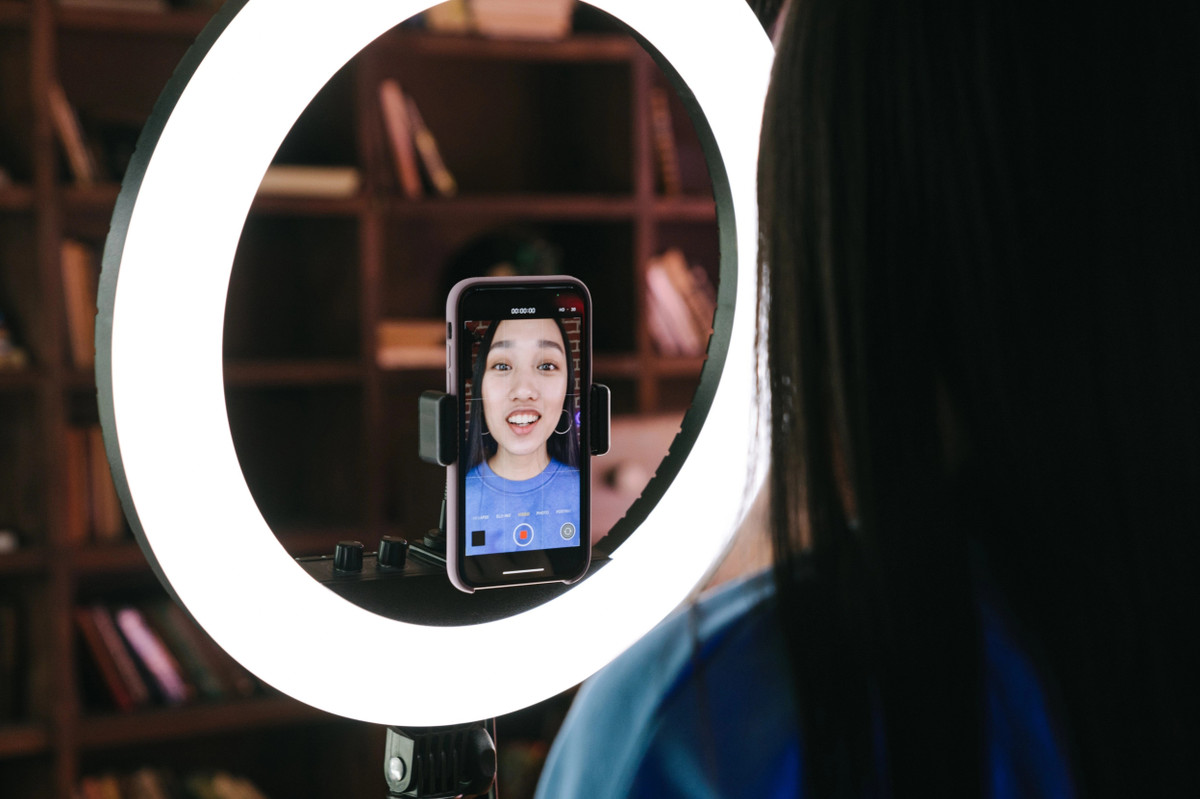 Khach bi bung hang, giao sai mau nhung TikTok Shop khong quan tam