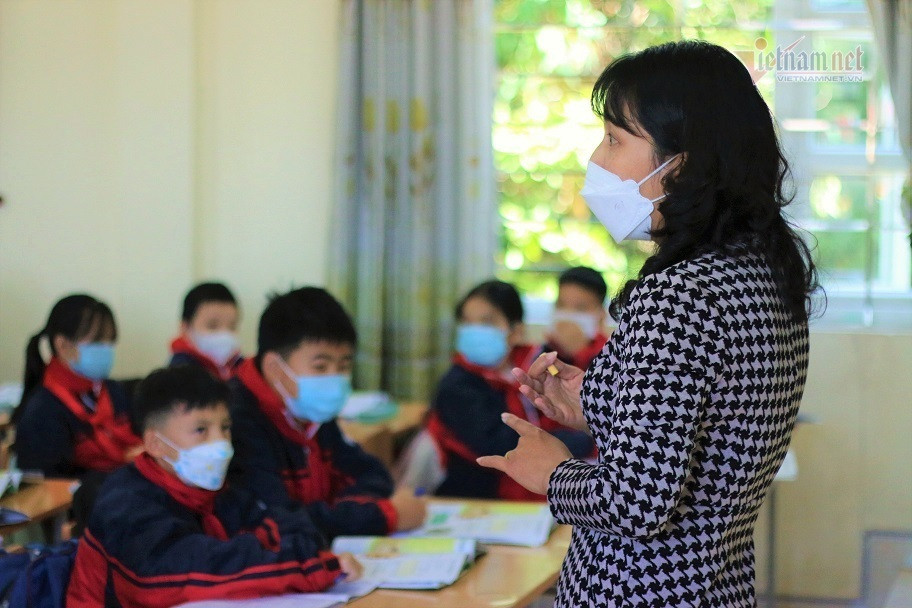 Hon 1% giao vien nghi viec trong mot nam, Bo GD-DT de nghi tra luong tuong xung
