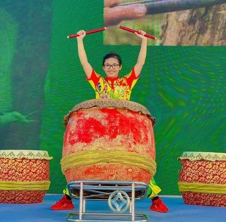 "Bóng hồng" 9x lập kỷ lục châu Á thành huấn luyện viên múa lân ảnh 3