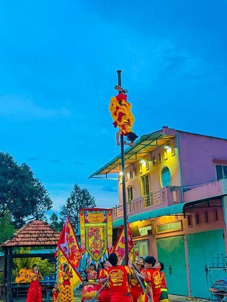 "Bóng hồng" 9x lập kỷ lục châu Á thành huấn luyện viên múa lân ảnh 1