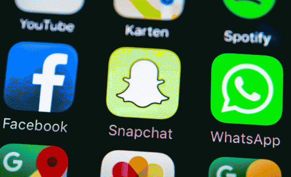 Tan suat nen khoi dong lai dien thoai neu muon pin ben-Hinh-2