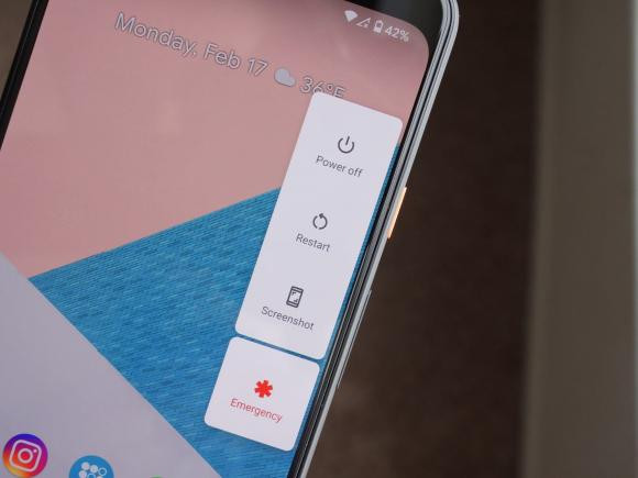 Tan suat nen khoi dong lai dien thoai neu muon pin ben-Hinh-3