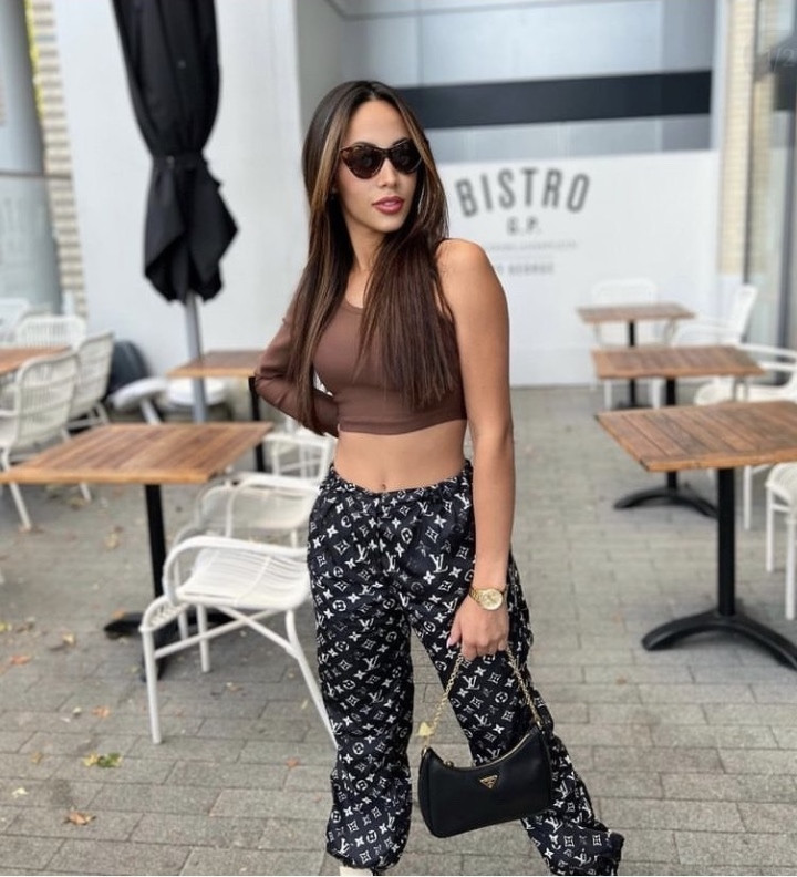 Cô nàng tỏ ra kín tiếng trước truyền thông.