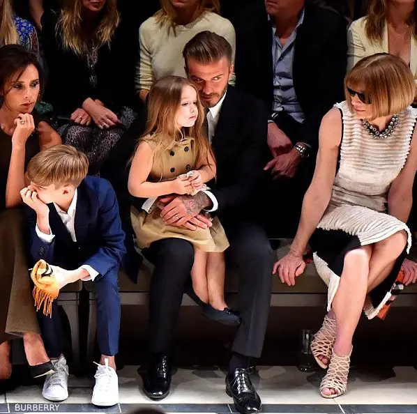 Cach vo chong Beckham boi dap gu thoi trang cho Harper-Hinh-9