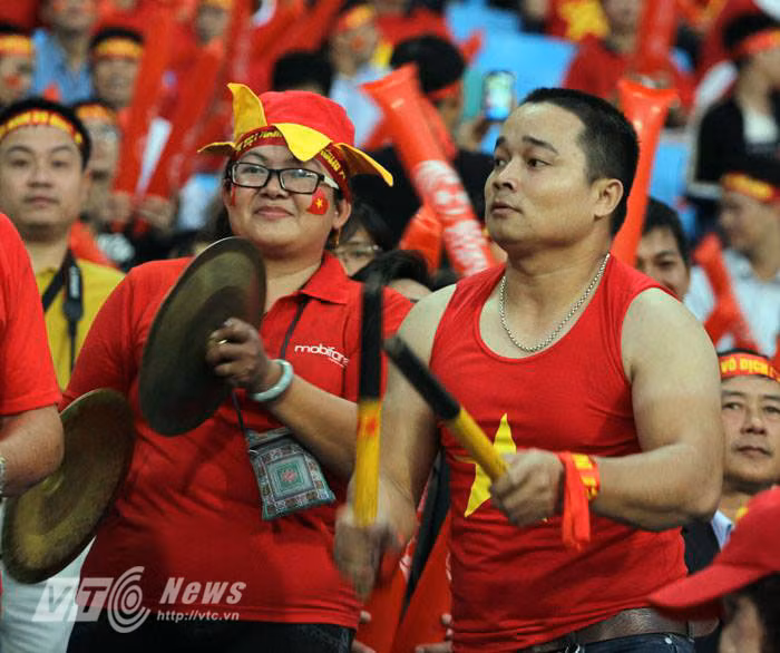 Không khí gợi nhớ lại một Mỹ Đình rực lửa. (Ảnh: Nhạc Dương).