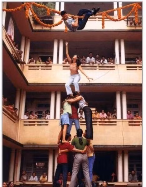 Không thoát khỏi chị được đâu!