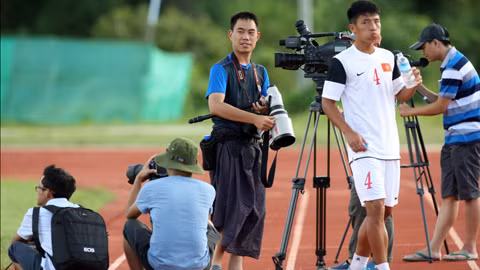 Ban đầu ai cũng tưởng là phóng viên Myanmar.