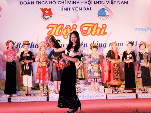 Trong đêm chung kết, 12 thí sinh xuất sắc đã thể hiện tài năng, duyên dáng của mình qua các phần thi trình diễn trang phục các dân tộc thiểu số, trang phục áo thanh niên Việt Nam và phần thi ứng xử, nêu những hiểu biết về vai trò, trách nhiệm của thanh niên trong thời kỳ mới.