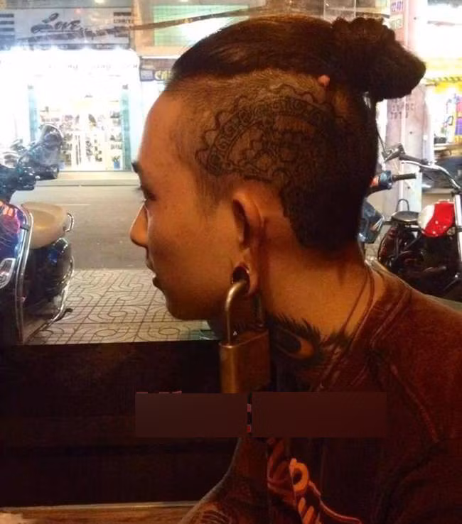 Công dụng "làm đẹp" của khóa cửa.