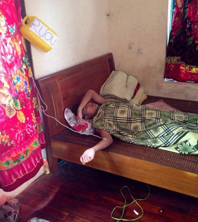 Truyền... rượu?!