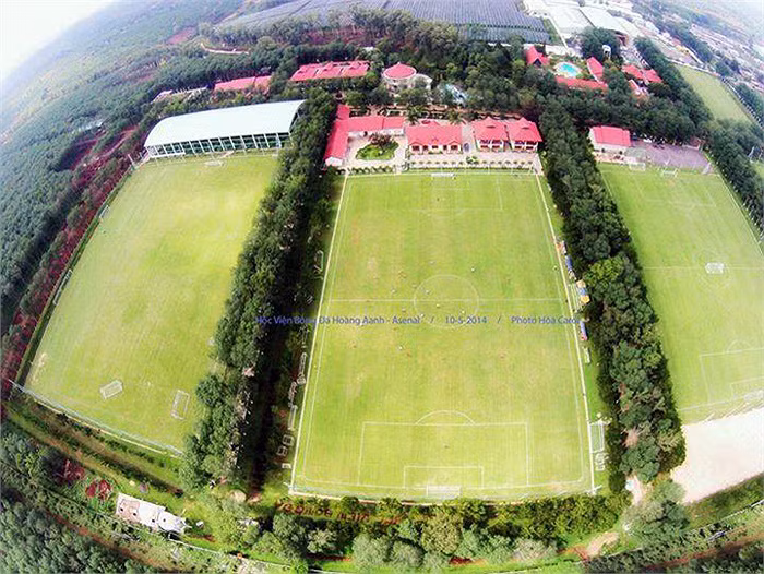 Học viện HAGL Arsenal JMG không chỉ nổi tiếng bởi đào tạo chuyên môn bậc nhất Việt Nam hiện nay. Hay có hệ thống cơ sở vật chất hiện đại…