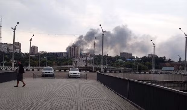 Linh bien phong Ukraine that chat cong ra vao Donbas