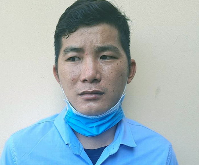 Thanh nien say ruou lai xe tong thang vao canh sat giao thong