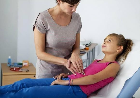 Do tuoi thich hop nhat de con gai co kinh lan dau?-Hinh-3