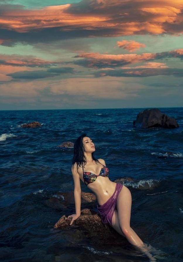 Phương Oanh khoe đường cong mướt mát đầy quyến rũ - Hình 3 Phuong Oanh khoe duong cong muot mat day quyen ru-Hinh-3