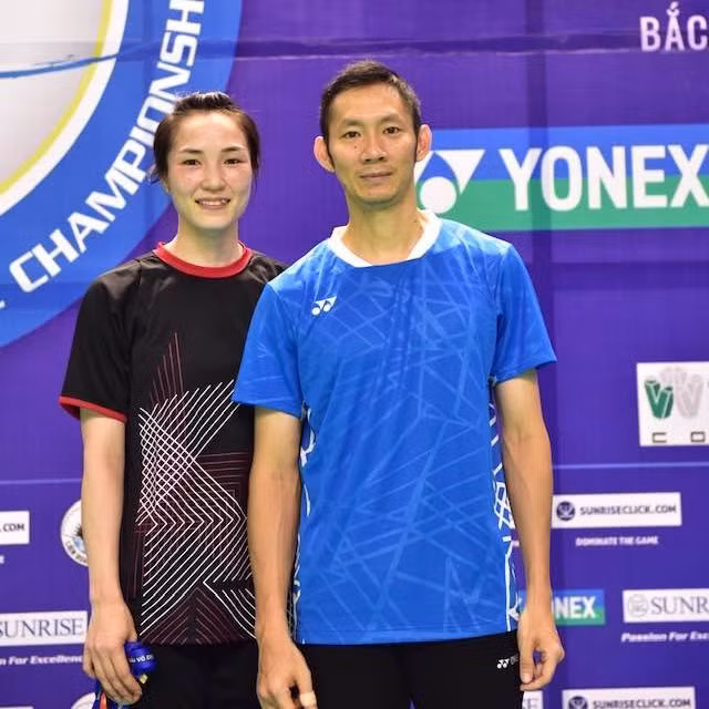 "Cặp đôi vàng" của làng cầu lông Việt Nam Nguyễn Tiến Minh - Vũ Thị Trang (sống tại TP.HCM) cùng góp mặt tại SEA Games 31. Không chỉ được hâm mộ bởi loạt thành tích ấn tượng, hai vợ chồng VĐV còn thu hút fan bởi chuyện tình đầy lãng mạn, thường xuyên song hành trong nhiều giải đấu trong nước lẫn quốc tế. Ảnh: Vũ Thị Trang.