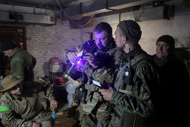 Ukraine noi day lui 12 cuoc tan cong, phuong Tay tin Nga sap chinh thuc tuyen chien