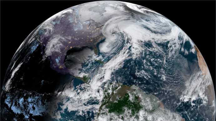 "Chúng tôi rất ngạc nhiên khi chứng kiến sự xuất hiện đầy thú vị của đám mây, khi nó dường như tạo thành chữ G. Thế nhưng khi kết hợp với một đám mây khác ở cạnh bên, nó như tạo thành chữ 'Go' (tạm dịch: Hãy đi đi!)", các nhà khoa học ở NOAA viết trên Twitter khi chia sẻ bức ảnh.