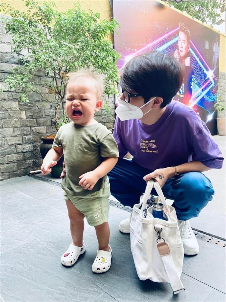 Ho Ngoc Ha 'bat luc' hanh dong cua Leon moi khi gap nguoi la-Hinh-5