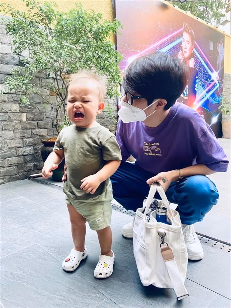 Ho Ngoc Ha 'bat luc' hanh dong cua Leon moi khi gap nguoi la-Hinh-5