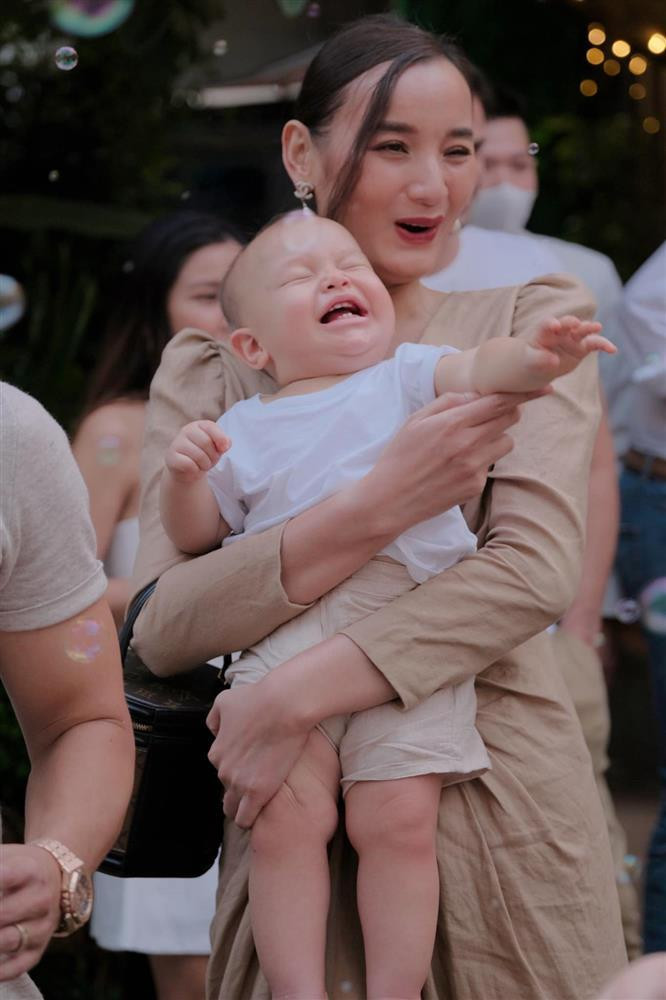 Ho Ngoc Ha 'bat luc' hanh dong cua Leon moi khi gap nguoi la-Hinh-10