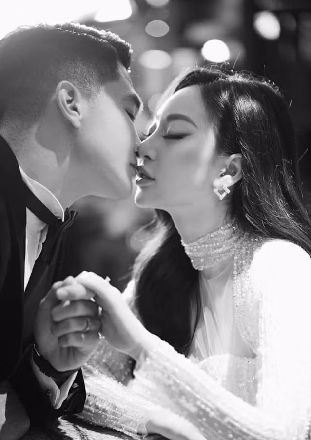 Văn Đại trưởng thành từ CLB bóng đá Thanh Hóa. Anh đang khoác áo CLB Bình Dương ở V.League 2022 sau khi hết hạn hợp đồng với đội bóng quê hương. Đời cầu thủ nay đây mai đó, nên Văn Đại trân trọng những khoảnh khắc bên nhau.